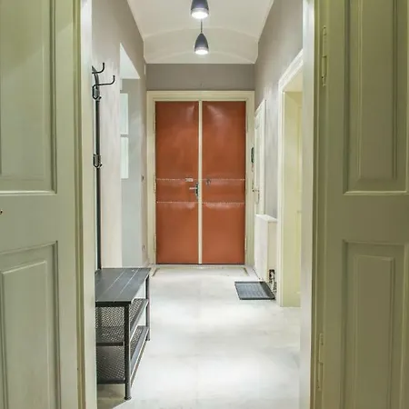 Lejlighed Exclusive 3 Bedroom Top-notch Flat, Great Location *