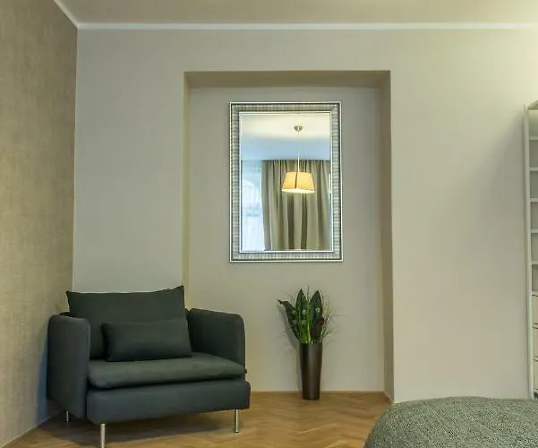 Exclusive 3 Bedroom Top-notch Flat, Great Location *