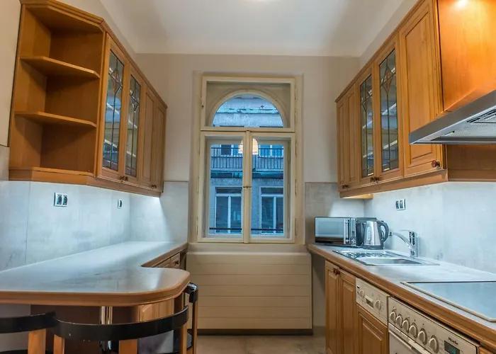 Exclusive 3 Bedroom Top-notch Flat, Great Location