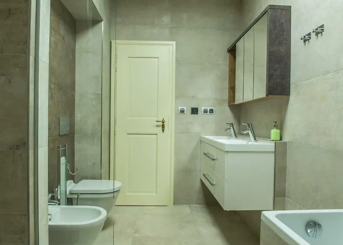 Exclusive 3 Bedroom Top-notch Flat, Great Location Διαμέρισμα