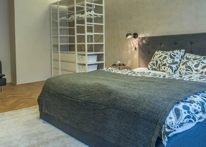 Exclusive 3 Bedroom Top-notch Flat, Great Location Διαμέρισμα *
