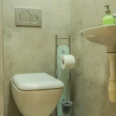Exclusive 3 Bedroom Top-notch Flat, Great Location Prag