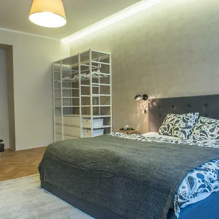 Exclusive 3 Bedroom Top-notch Flat, Great Location Apartamento