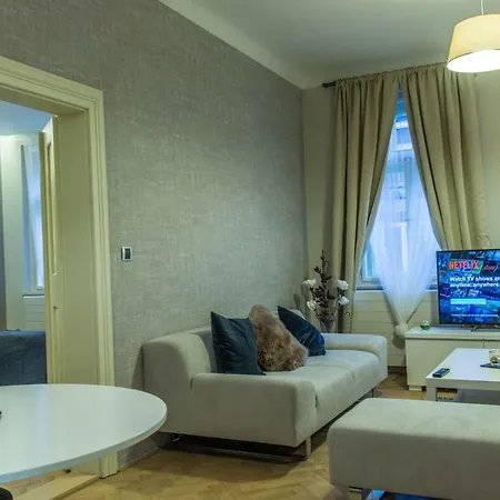 Daire Exclusive 3 Bedroom Top-notch Flat, Great Location *